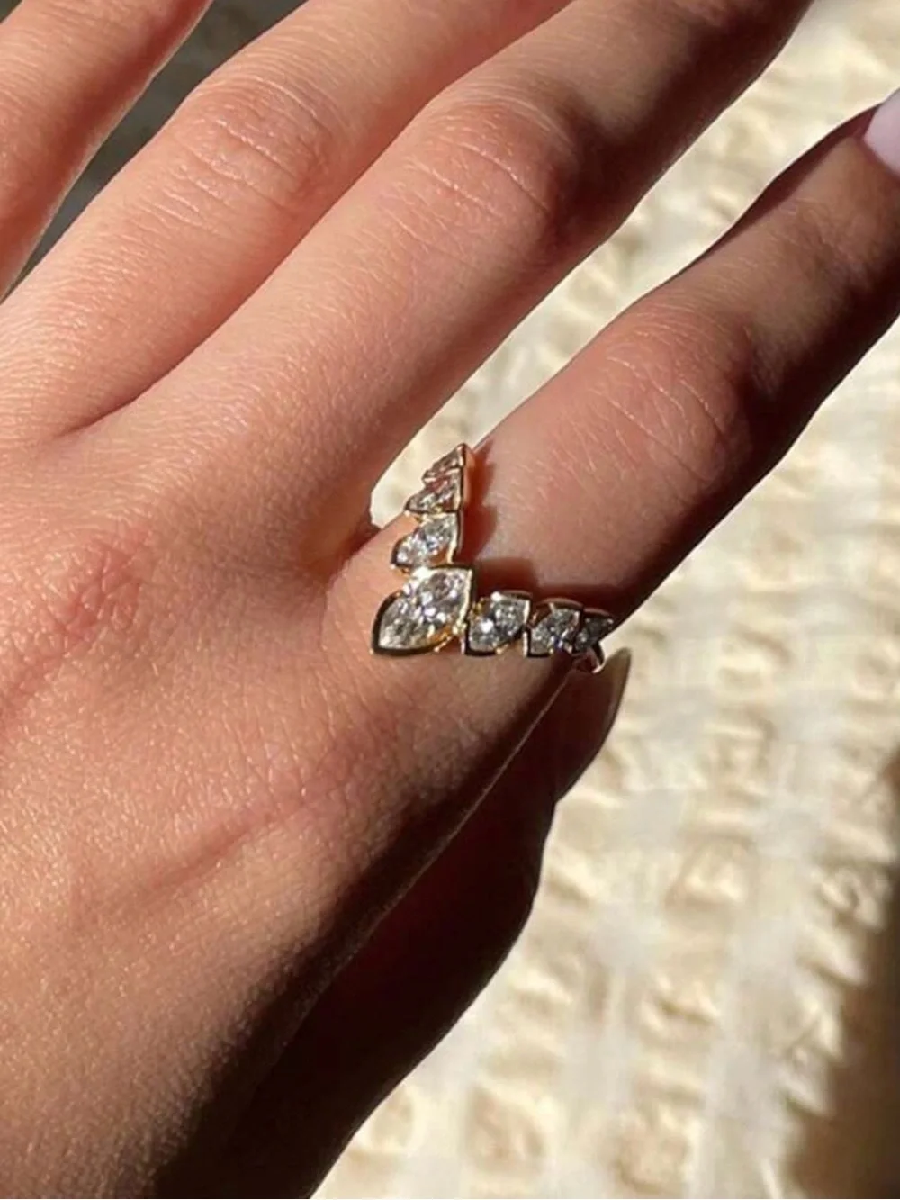2/$30🌵 V Shaped Stone Size 7 Gold Tone Vintage Style Ring Stack Jewelry NEW